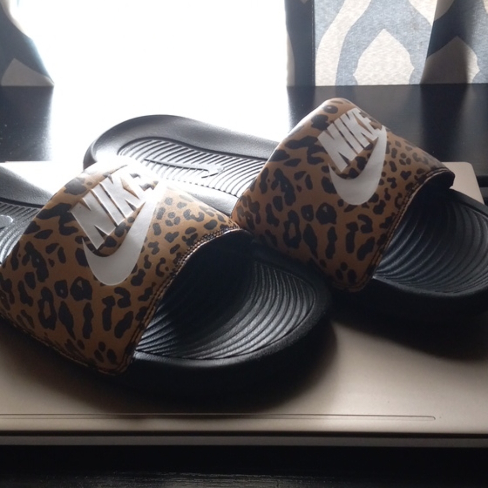Women Nike Slides